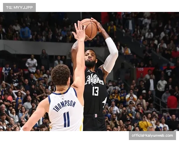 伦纳德与乔治合砍62分 快船客场击败勇士赢得强强对话