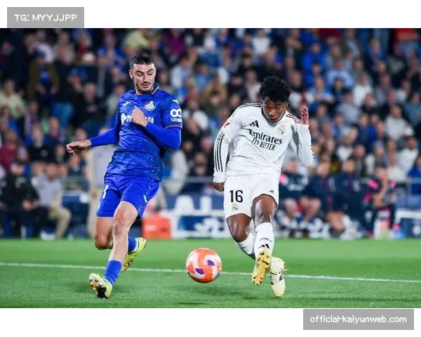 赫塔费采用6-2-2阵型强化防守，但进攻端4场未破门需平衡